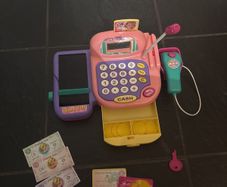 Children's supermarket checkout