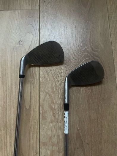 Set of golf clubs