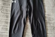 Under Armour 3/4 leggings for women / ladies, in very good condition. Size XS