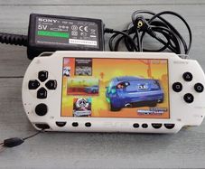 Psp Modded 64gb Original battery Original charger working
