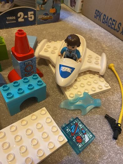Duplo Miles' Stellosphere Hanger