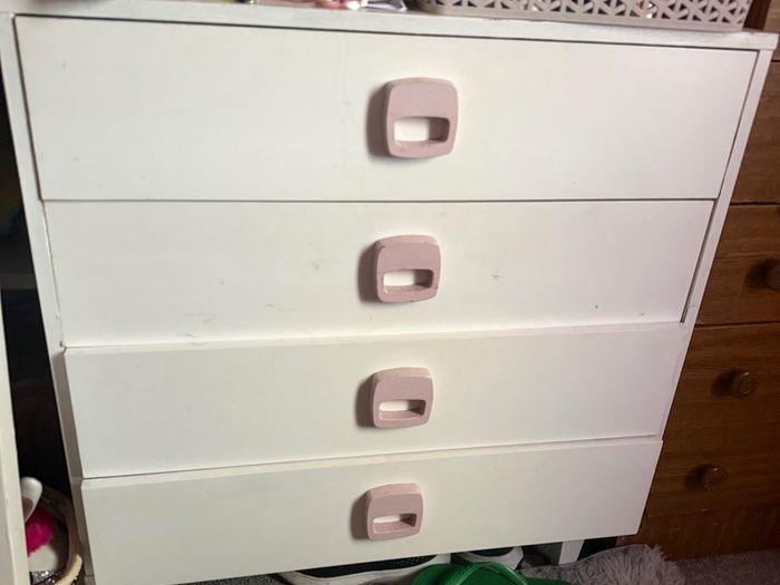 chest of drawer white and pink