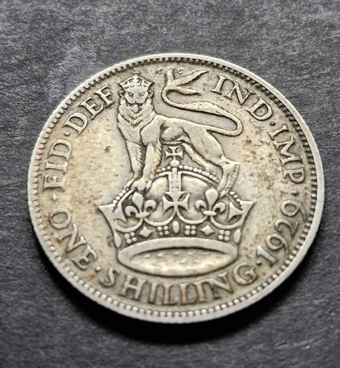 1929 United Kingdom  1 Shilling - George V silver coin
