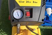 compressor spray gun new 2 tac guns boxes of staples and tacks. 1 dust gun