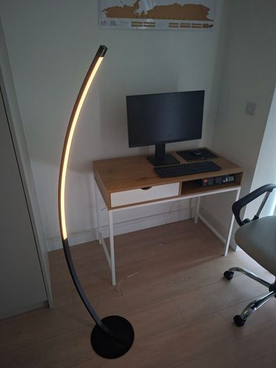 Stylish design standing Lamp