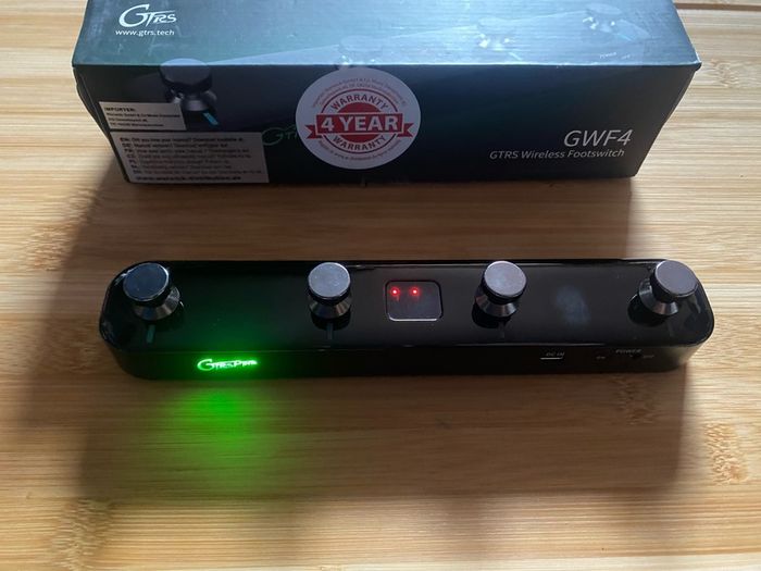 Mooer prime P1 Guitar Multi Effects Processor and GTRS wireless foot switch brand new