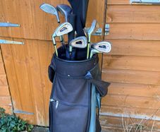 Left handed golf clubs