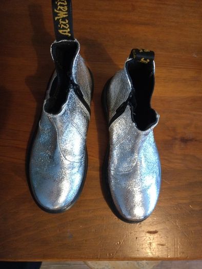 Dr Martens Youth 2976 Crinkle Metallic Chelsea Boots Silver UK1