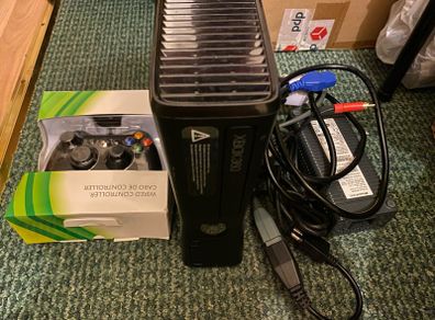 Xbox 360s 120gb with Controller, Charger, AV