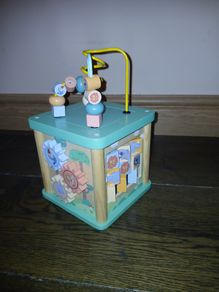 Baby activity cube