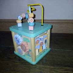 Baby activity cube