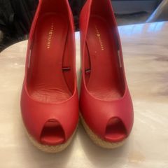 Wedge peep toe shoes