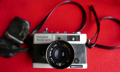 Ricoh 500GX Point And Shoot 35mm Film Camera (works well)