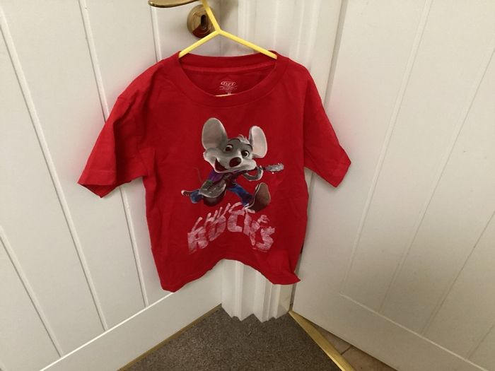 T-shirt size youth M