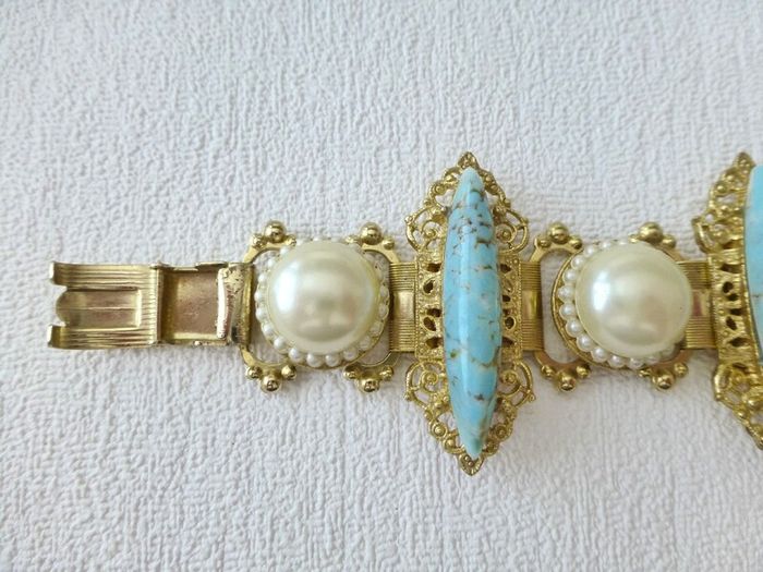 1950's Vintage Victorian Revival Turquoise Pearl Bracelet