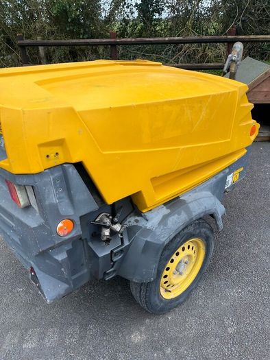 Air compressor