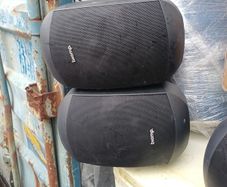 2 pair of  biamp speakers with wall bracket