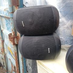 2 pair of  biamp speakers with wall bracket
