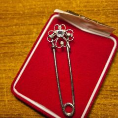Vintage Pin Brooch Silver Toned With Clear Stones. Safety Clip