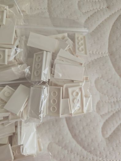 850 lego 2x4 white tiles
