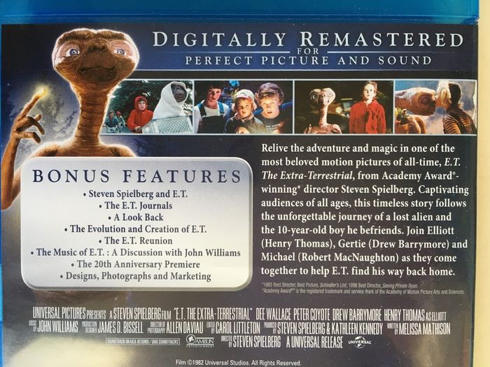E.T. (The Extra-Terrestrial) [1982] Steven Spielberg Film [Blu-ray Movie]