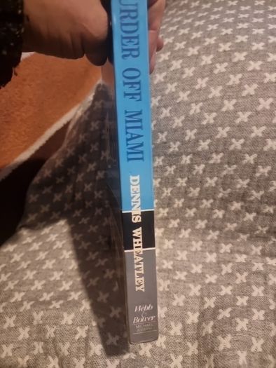 Murder Off Miami (A murder mystery) (Hardback)