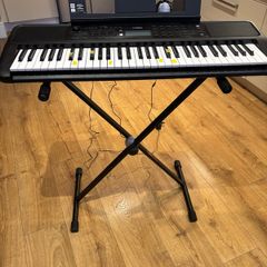 Yamaha keyboard PSR 383