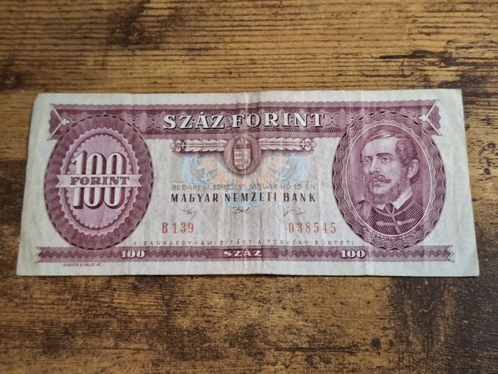 Hungary, 100 Forint 1992 banknote, circulated - free standard postage