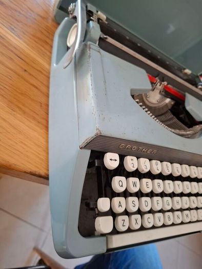 old type  writer