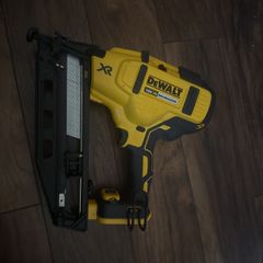 dewalt 2nd fix nail gun