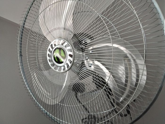 Large 18" Metal Wall Mounted Fan