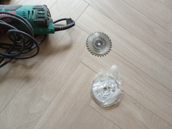 mini circular saw