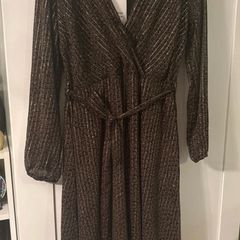 Elegant shimmer maxi dress