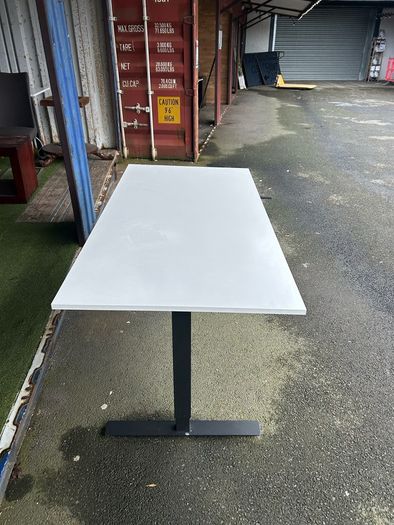 IKEA Manual Height Adjustable Desk Sit Stand Office Desk