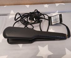 GHD professional hair crimper