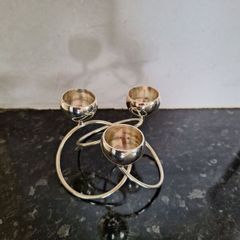 Lovely metal tealight holder