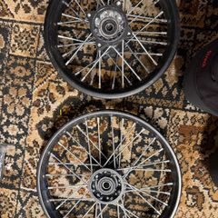 Stomp 140 wheels