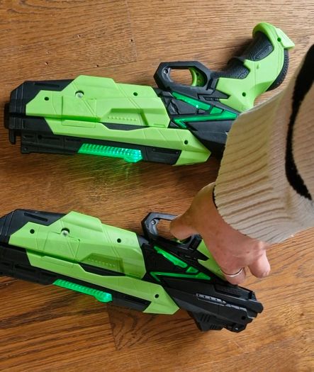 Toy guns