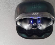 Jbl Wireless Noise Tune Beam 2 (excellent Condition)