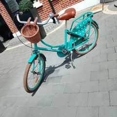 Girls Dutch bike 20 inch