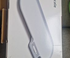 Electronic baby weighing scales