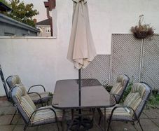 garden table and chairs