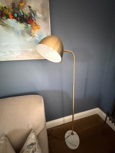 2 matching floor lamps