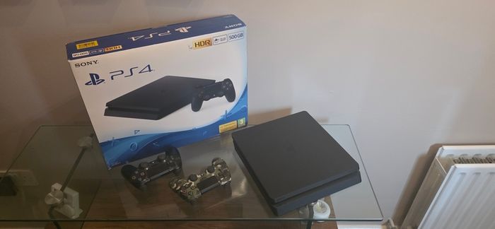 PlayStation 4 slim 500GB