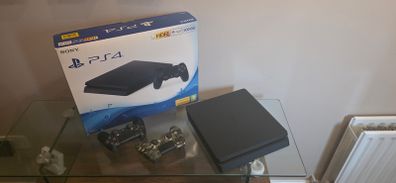 PlayStation 4 slim 500GB