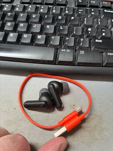 JBL Wave Beam 2 wireless earbuds