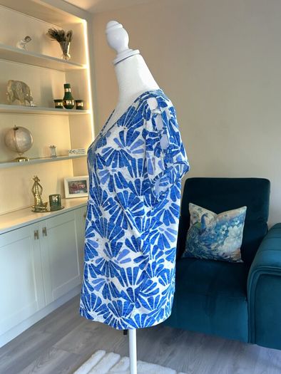 Ladies Blue & White Short Sleeved Top from Cecil. Size Medium UK 10 -12 / EU 38-40