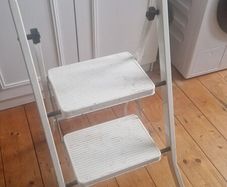Step ladder