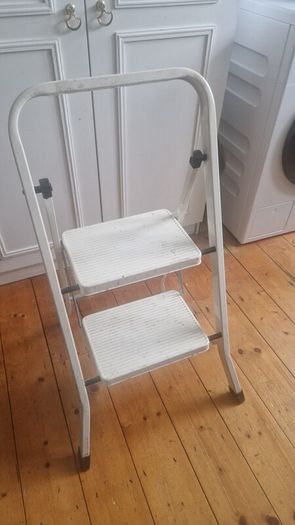 Step ladder