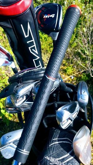 Set of Taylormade Clubs